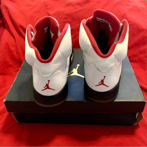 Men’s Jordan Retro 5 ‘Fire Red’ (12) - Picture 3 of 5